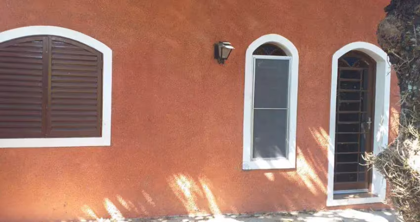 Casa à venda em valinhos, apaga fogo, com 3 quartos, com 156.95 m²