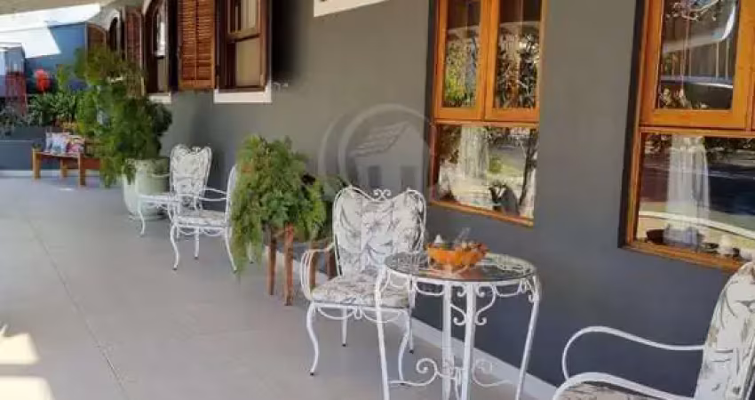 Casa à venda em valinhos, chácaras silvania, com 4 suítes, com 457.24 m²
