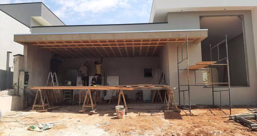 CASA TÉRREA COM 3 SUÍTES, ESCRITÓRIO E PISCINA À VENDA EM CONDOMÍNIO DE PAULÍNIA