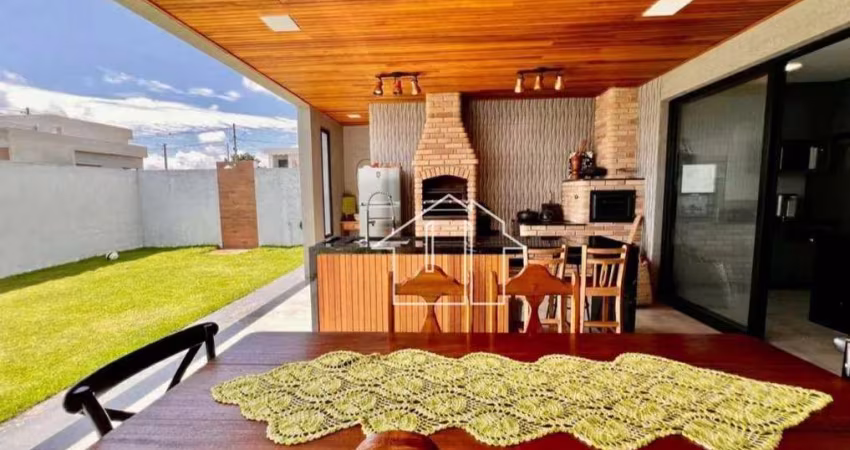 Casa com 3 dormitórios à venda, 250 m² por R$ 1.980.000,00 - Condomínio Bellavittá - Caçapava/SP