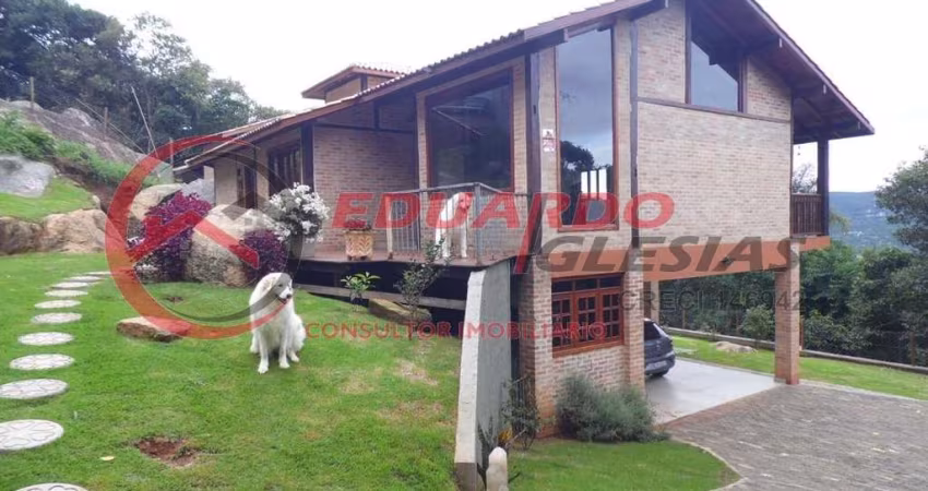 Casa para Venda em Mairiporã, Parque Petrópolis, 2 dormitórios, 1 suíte, 3 banheiros, 4 vagas