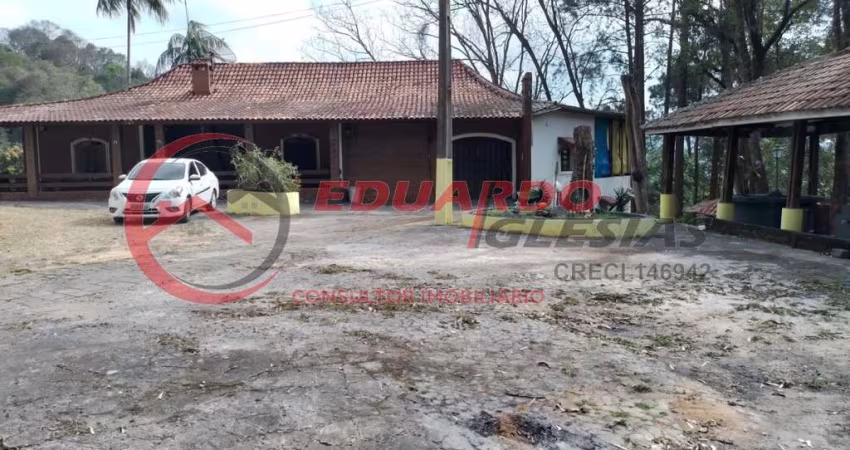 Chácara para Venda em Mairiporã, Parque Suíço, 4 dormitórios, 1 suíte, 2 banheiros, 5 vagas