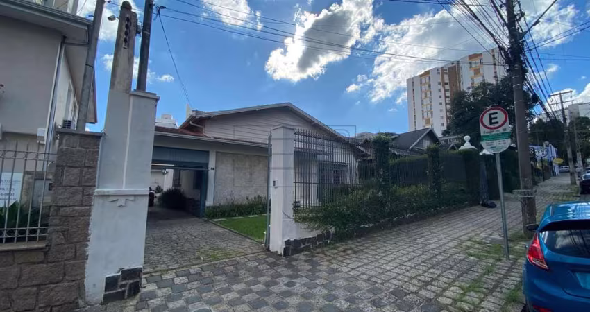 Casa com 2 quartos à venda na Rua Marechal Hermes, 55, Centro Cívico, Curitiba
