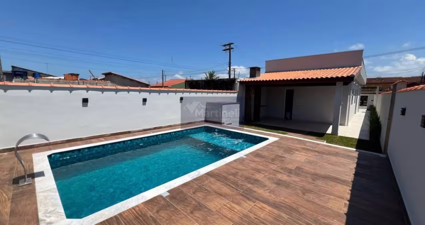 Casa à venda em Itanhaém-SP, bairro Cibratel 1: 2 quartos, 1 suíte, 1 sala, 3 vagas de garagem, 90,00 m².