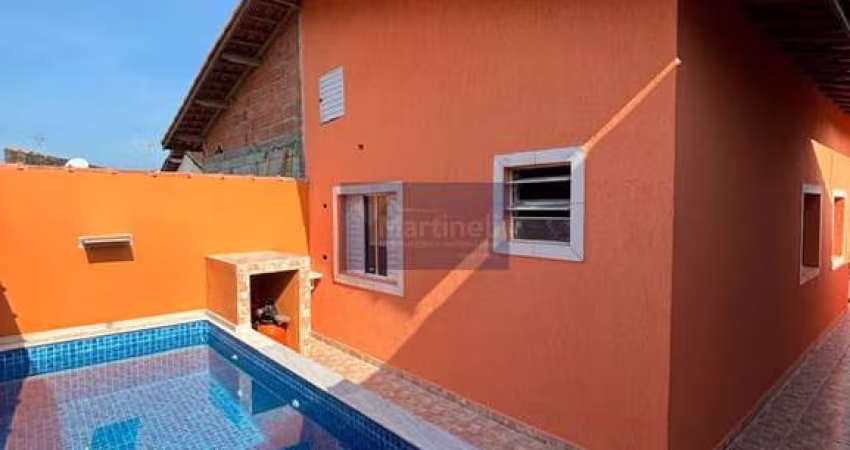 Casa à venda em Itanhaém-SP, Bairro Bopiranga: 2 quartos, 1 suíte, 2 banheiros, 2 vagas, 57m². Imperdível!