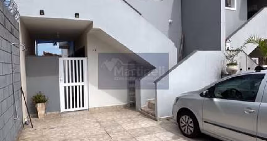 Imóvel à venda em Itanhaém-SP: Casa no Jardim América com 2 quartos, sala ampla e garagem!