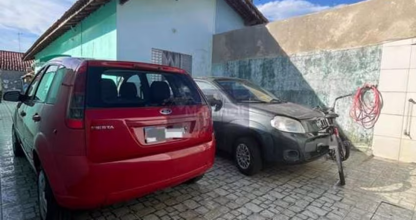 Casa para locação em Itanhaém-SP, no bairro Nova Itanhaém: 2 quartos, 1 banheiro, 5 vagas de garagem, 49,64 m²!