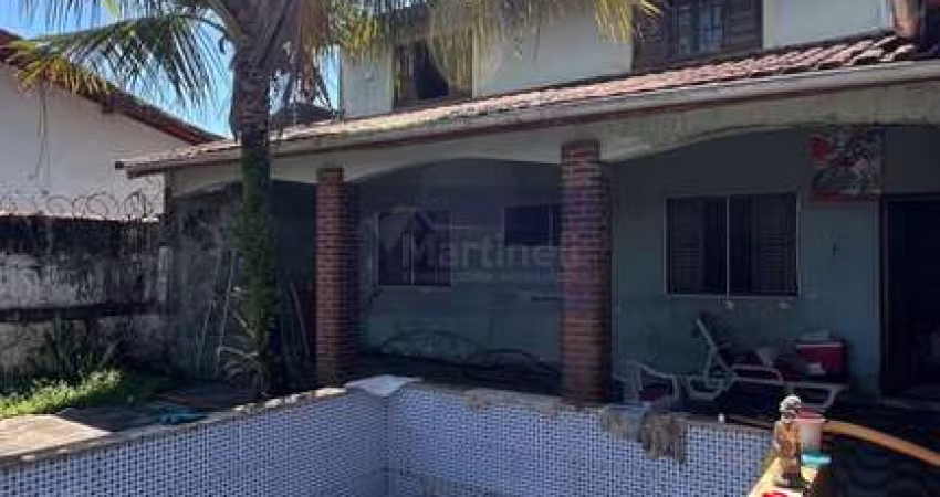 Casa à venda em Itanhaém-SP, Jardim Grandesp: 3 quartos, 2 salas, 3 vagas, 85m² de área. Imperdível!