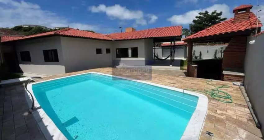 Imperdível casa à venda em itanhaém-sp: 4 quartos, 1 suíte, 4 vagas de garagem e 200m² no praia dos sonhos!