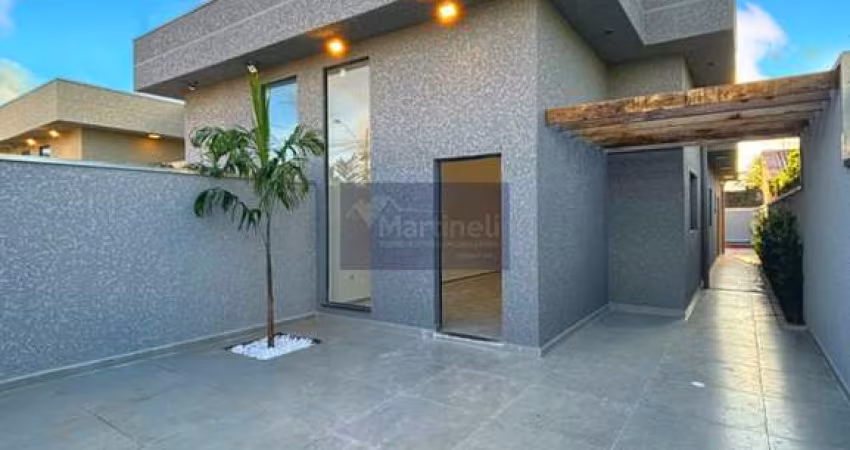 Casa à venda em Itanhaém-SP, bairro Grandesp: 2 quartos, 1 suíte, 3 banheiros, 85m² de área. Venha conferir!