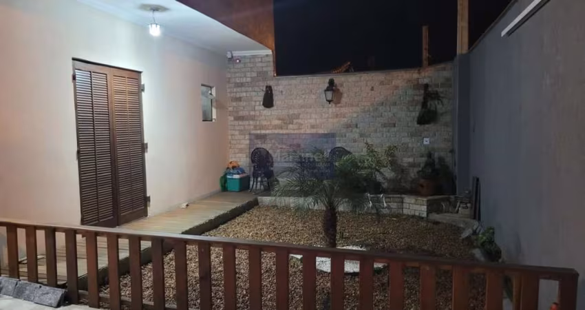 Espetacular Casa de 3 Quartos à Venda em Itanhaém-SP, Bairro Bopiranga: 3 Suítes, 1 Sala, 4 Banheiros, 4 Vagas, 200m² Área.