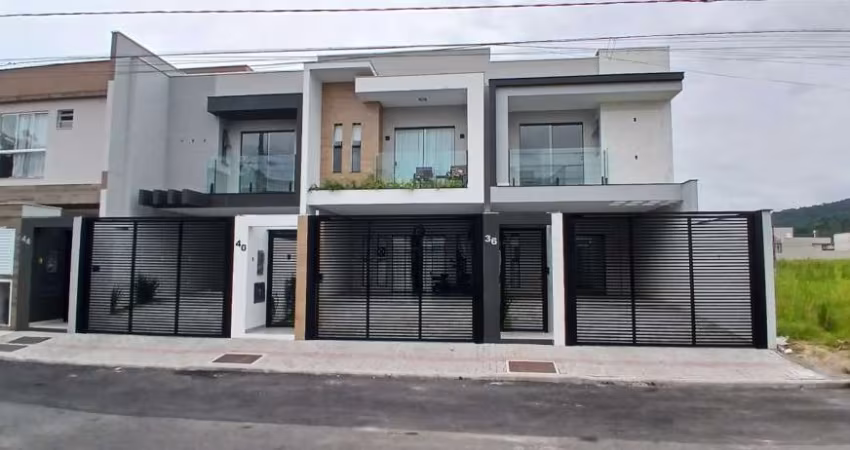 SOBRADOS ALTO PADRÃO - 3 SUÍTES - RUA DOS CAÇADORES - BLUMENAU