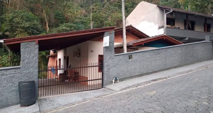 Casa à venda no Velha Central, Blumenau 