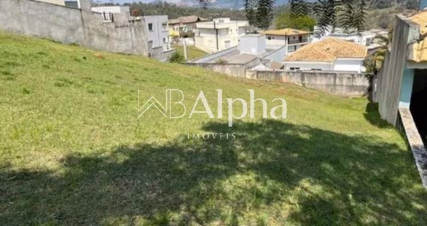Terreno à venda no Condomínio Valville 1 em Santana de Parnaíba - SP