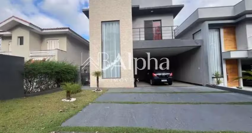 Casa à venda no Condomínio New Ville em Santana de Parnaíba - SP