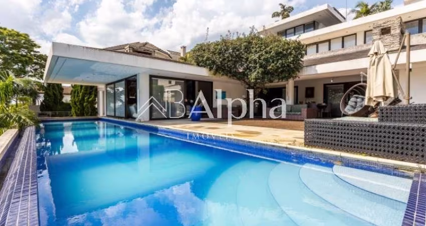 Casa para locação e venda no Residencial Alphaville 8 em Santana de Parnaíba - SP