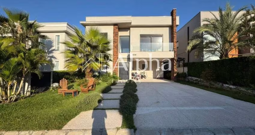 Casa para locação e venda no Condomínio Tamboré 11 em Santana de Parnaíba - SP