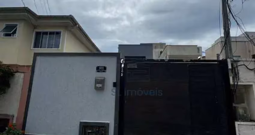 Triplex com 3 dormitórios, 250 m² - venda por R$ 700.000 ou aluguel por R$ 6.000/mês - Recreio - Rio das Ostras/RJ