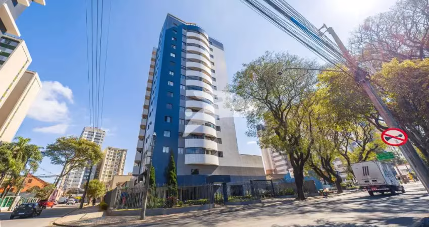 Apartamento com 3 quartos para alugar no Água Verde, Curitiba 
