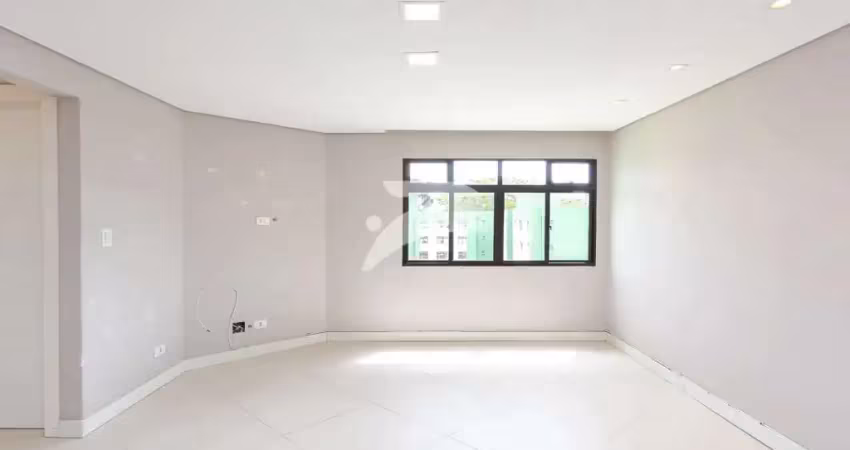 Apartamento com 2 quartos para alugar no Capão Raso, Curitiba 