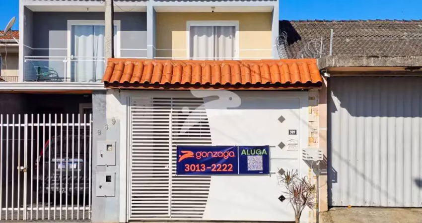 Casa com 3 quartos para alugar na Cidade Industrial, Curitiba 