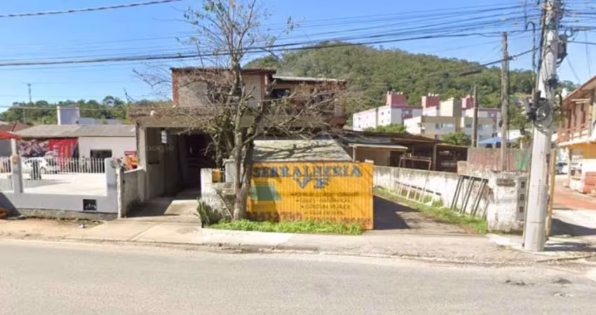 Excelente casa comercial e residencial com 700m2 de área construída  - CA1019