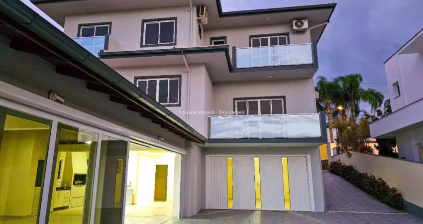 INCRIVEL CASA COM 4 QUARTOS NO BOSQUE DAS MANSÕES COM 400M² - CA1449