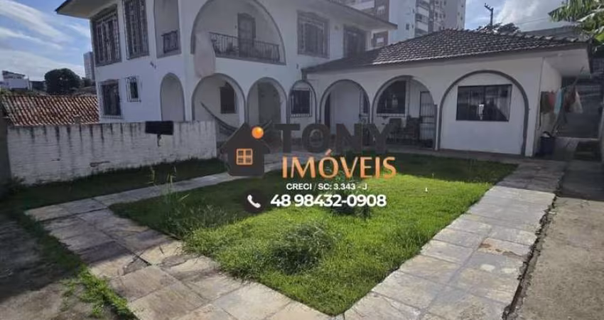 Casa c/ 06 dormitórios no bairro Barreiros, São José/SC. - CA1636