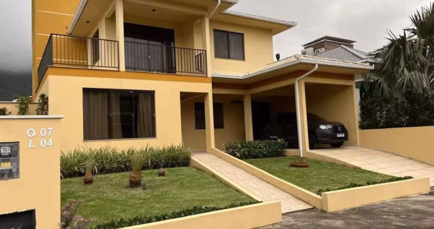 CASA EM CONDOMINIO NA PRAIA DE FORA COM 4 QUARTOS  - CA1681