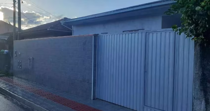 ACEITA PERMUTA  - CASA 2 QUARTOS -SUÍTE + ESCRITÓRIO +EDÍCULA+ 3 VAGAS  - CA749