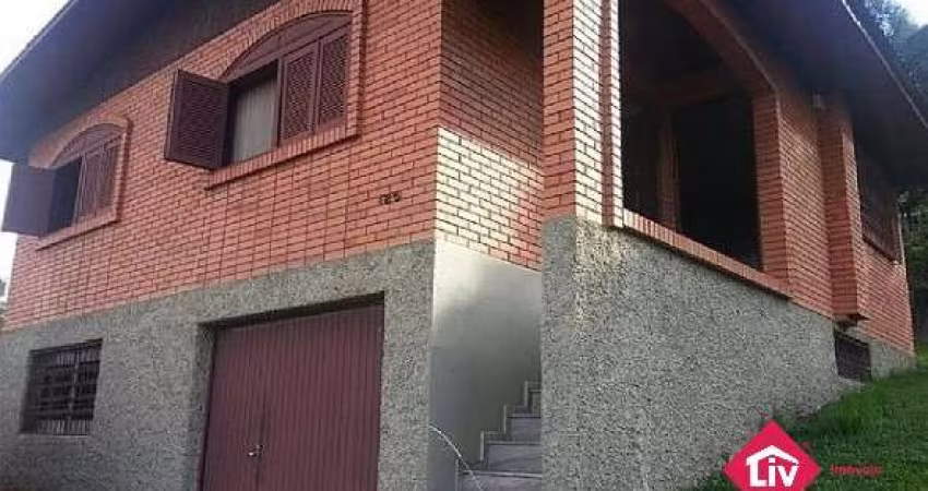 Casa para Venda - 200m², 3 dormitórios, 2 vagas - Pioneiro