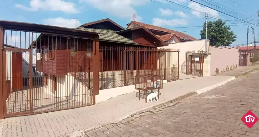 Casa para Venda - 193m², 4 dormitórios, 4 vagas - Desvio Rizzo