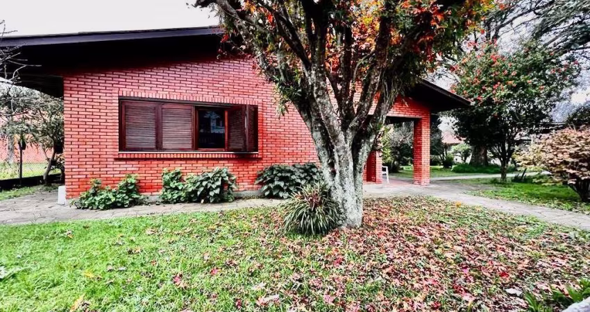Casa para Venda - 250m², 3 dormitórios, 2 vagas - Presidente Vargas