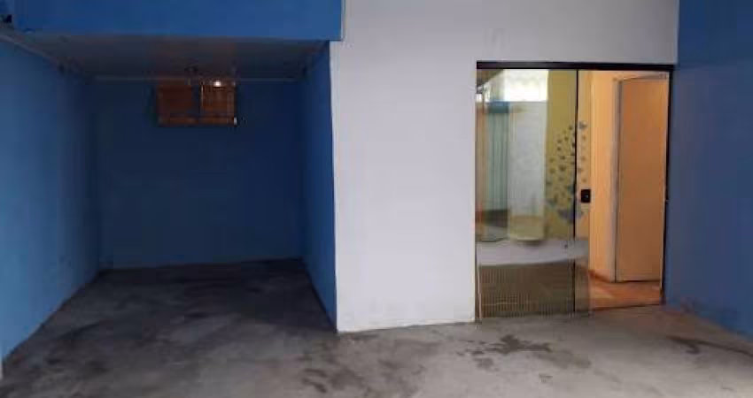 Casa 3 dorms. com edícula no Jardim Maria Eugênia