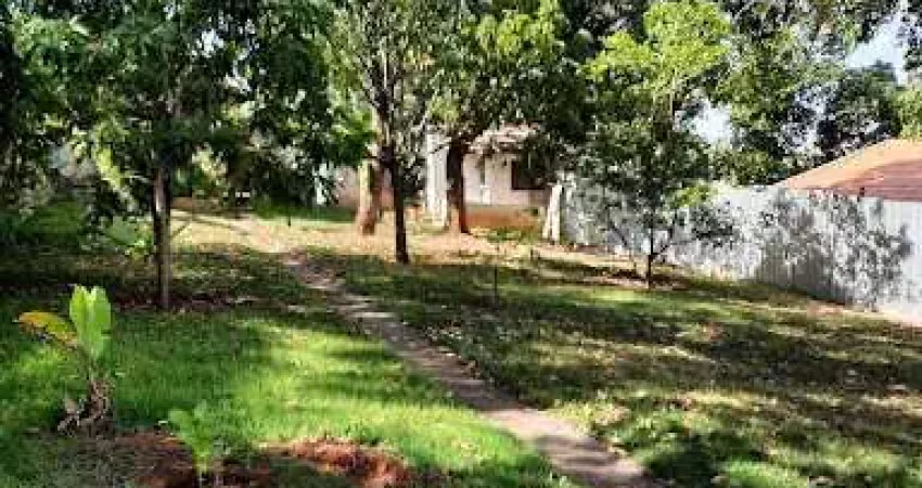 Chácara no Horto Florestal.