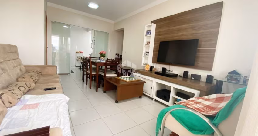 Apartamento com 2 dormitórios sendo 1 suíte em Barreiros - São José - SC