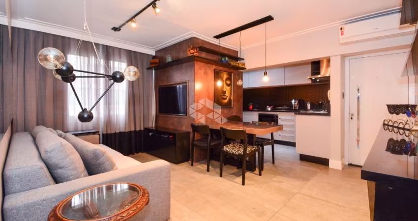 APARTAMENTO 2 QUARTOS COM VAGA DE GARAGEM NO CENTRO DE FLORIANÓPOLIS/SC