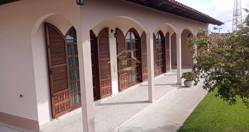CASA DE ALTO PADRÃO PARA VENDA NO CENTRO DE QUATRO BARRAS