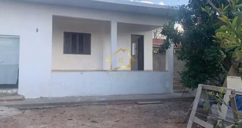 Excelente casa para locação no centro de quatro barras