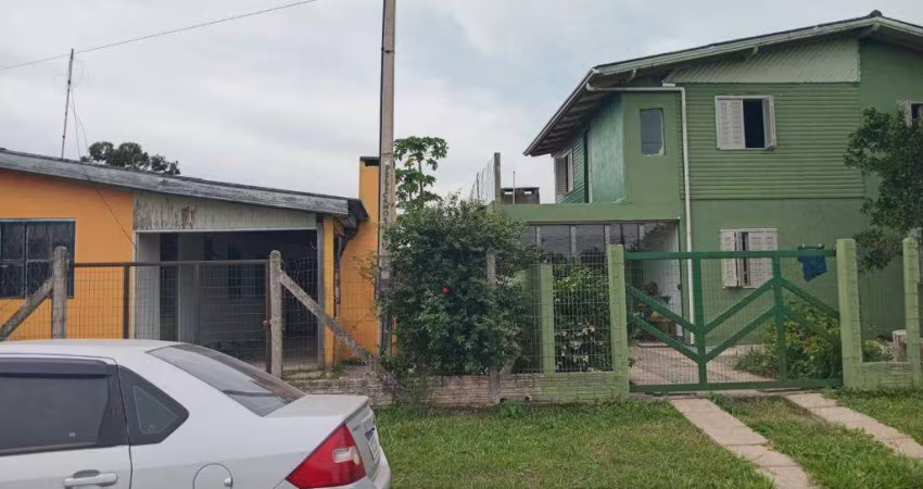 Casa 02 Dorm à venda no Bairro CAPÃO NOVO - 2 vagas de garagem