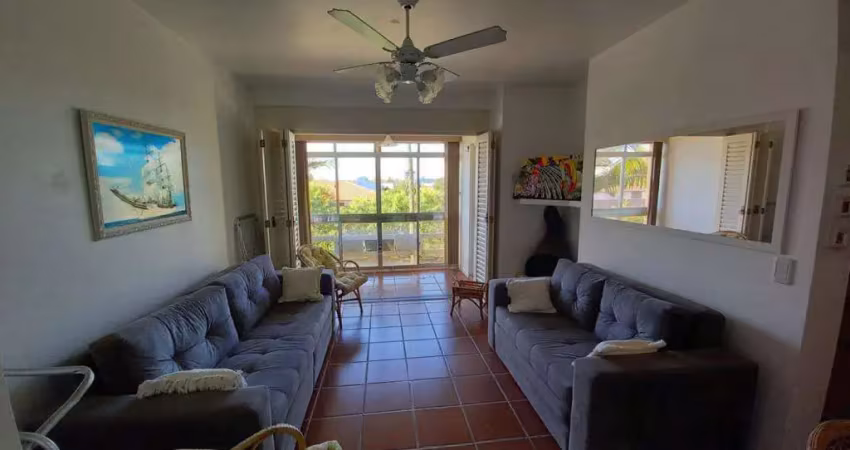 Apartamento 01 Dorm e meio à venda no Bairro CAPÃO NOVO - 1 vaga de garagem