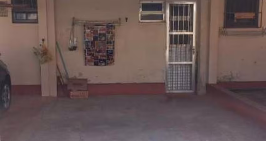 Sobrado 02 Dorm à venda no Bairro CAPÃO NOVO com 73 m² de área privativa - 1 vaga de garagem
