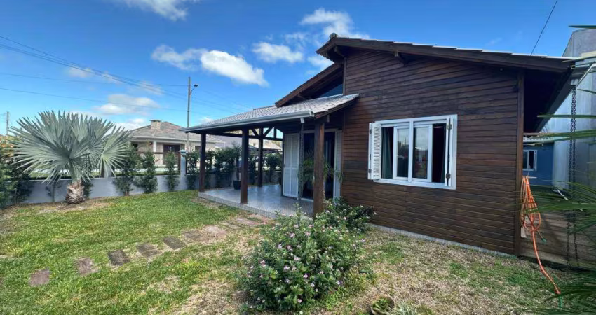 Casa 03 Dorm à venda no Bairro CAPÃO NOVO com 120 m² de área privativa - 1 vaga de garagem