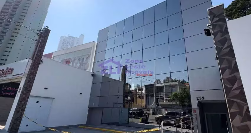 Predio comercial com 3 andares ideal para clinicas laboratorios
