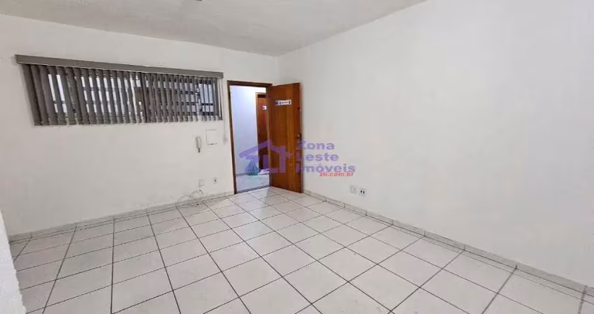 Sala comercial com 32 metros toda reformada perto de comercio e vasta condução