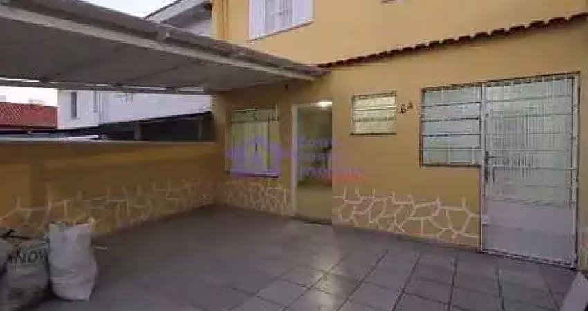 Casa com 2 quartos para alugar na Rua Leôncio da Costa Vieira, 64, Jardim Piqueroby, São Paulo