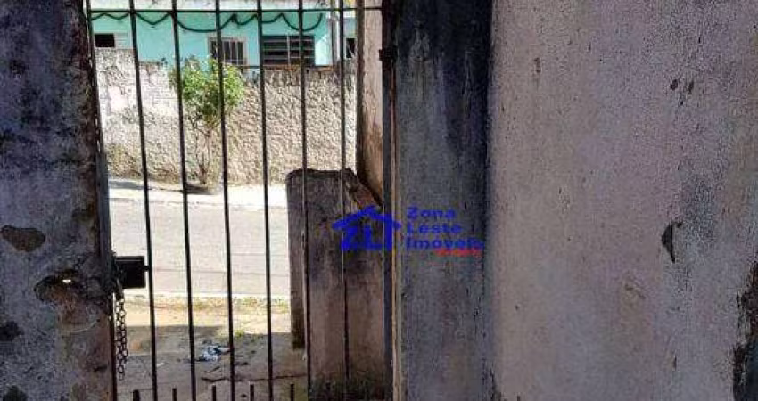 Terreno com várias casas