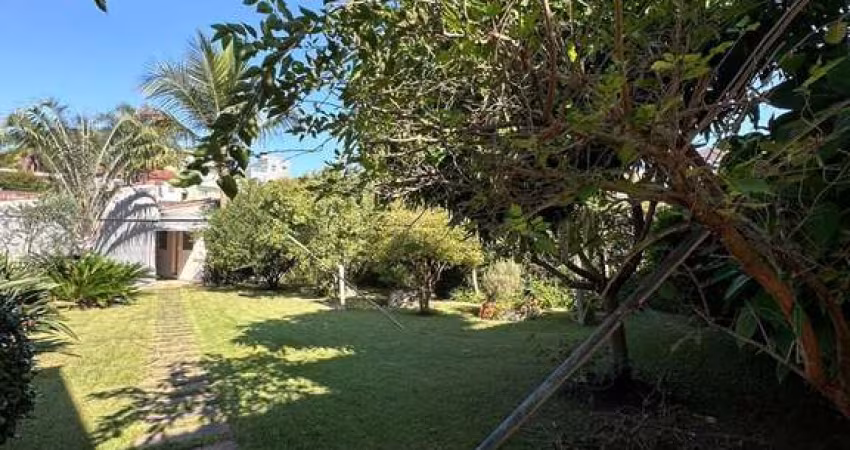 Casa térrea para venda com 3 dormitórios na Vila Oliveira em Mogi das Cruzes.