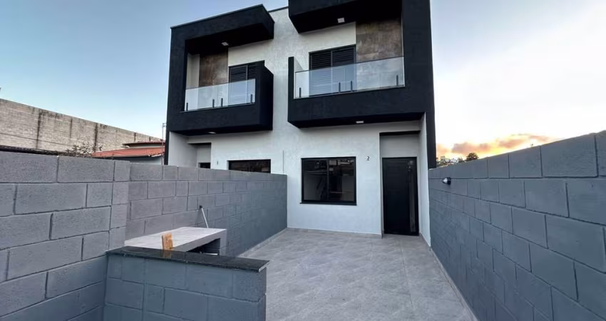 Sobrado novo para venda com 2 suítes na Vila São Sebastião em Mogi das Cruzes.