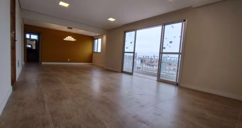 Amplo apartamento para venda com 4 dormitórios no Edifício Casablanca